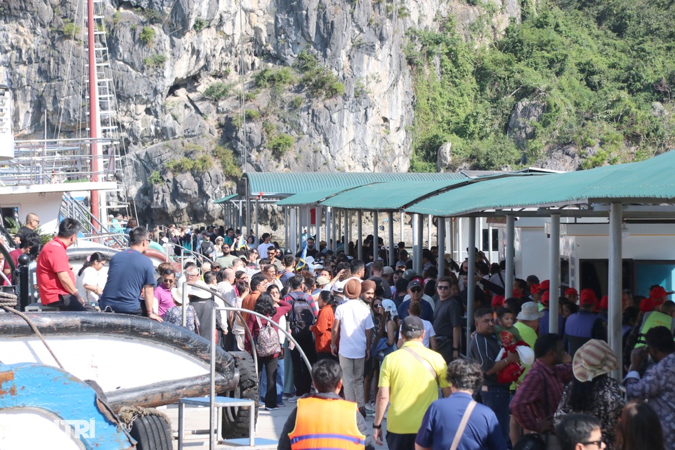 Vịnh Hạ Long dự kiến có thêm loạt sản phẩm du lịch mới từ năm 2026 - 1