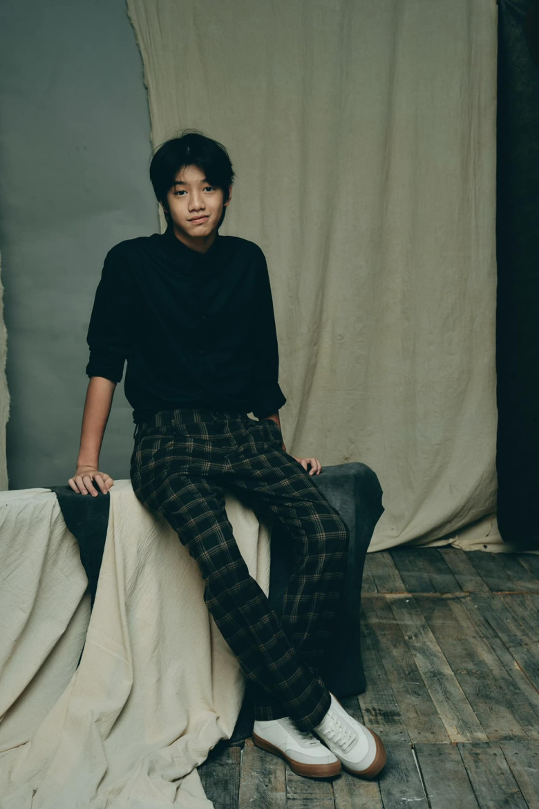 Vợ chồng Cường Đô La hạnh phúc bên 3 con, Subeo nay trổ mã như hot boy là "bản sao" của bố 5 Con cả nhà Cường Đô La có ngoại hình điển trai.