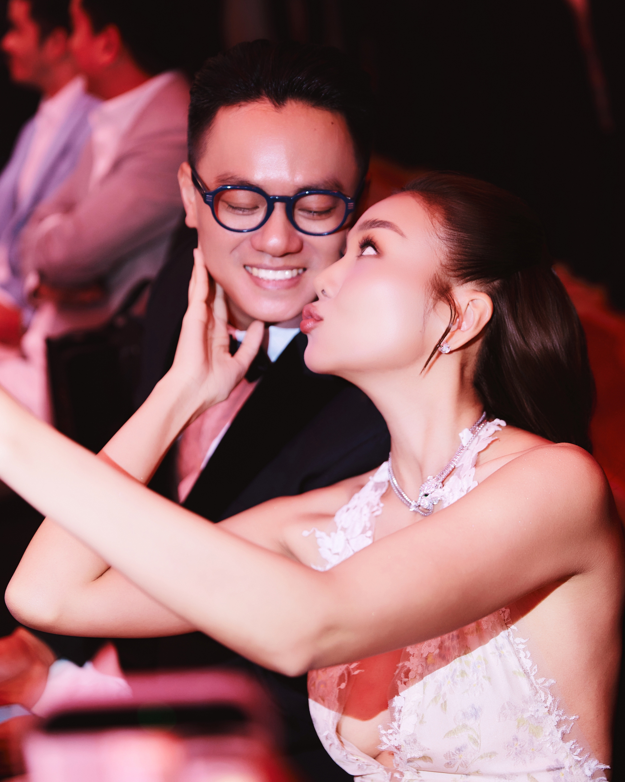 Vợ chồng Thanh Hằng và con số 5,1 tỷ đồng- Ảnh 6. Vợ chồng Thanh Hằng và con số 5,1 tỷ đồng- Ảnh 6.