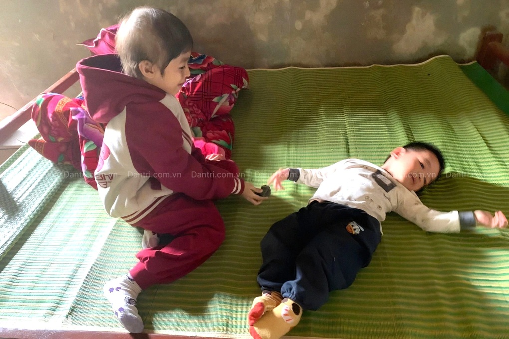 Vợ chồng trẻ như bị trời hành: Nếu không được điều trị, con tôi sẽ chết - 1