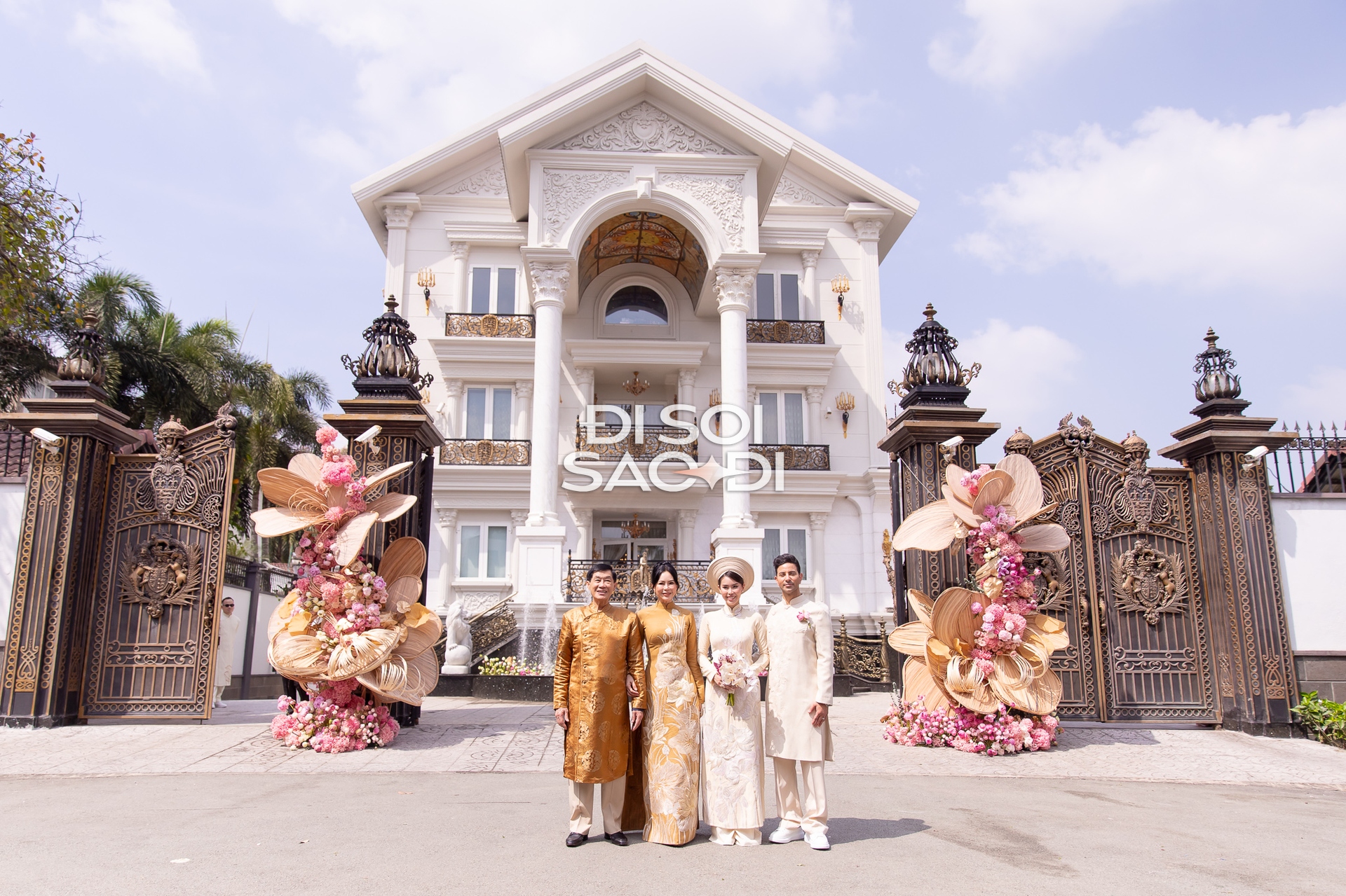 Vợ chồng tỷ phú Johnathan Hạnh Nguyễn lộ diện, có quyết định đặc biệt ngày gả ái nữ- Ảnh 3. Vợ chồng tỷ phú Johnathan Hạnh Nguyễn lộ diện, có quyết định đặc biệt ngày gả ái nữ- Ảnh 3.