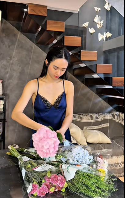 Vũ Thúy Quỳnh khoe nơi ở khang trang, để lộ 1 dấu hiệu sắp lấy đại gia- Ảnh 1.