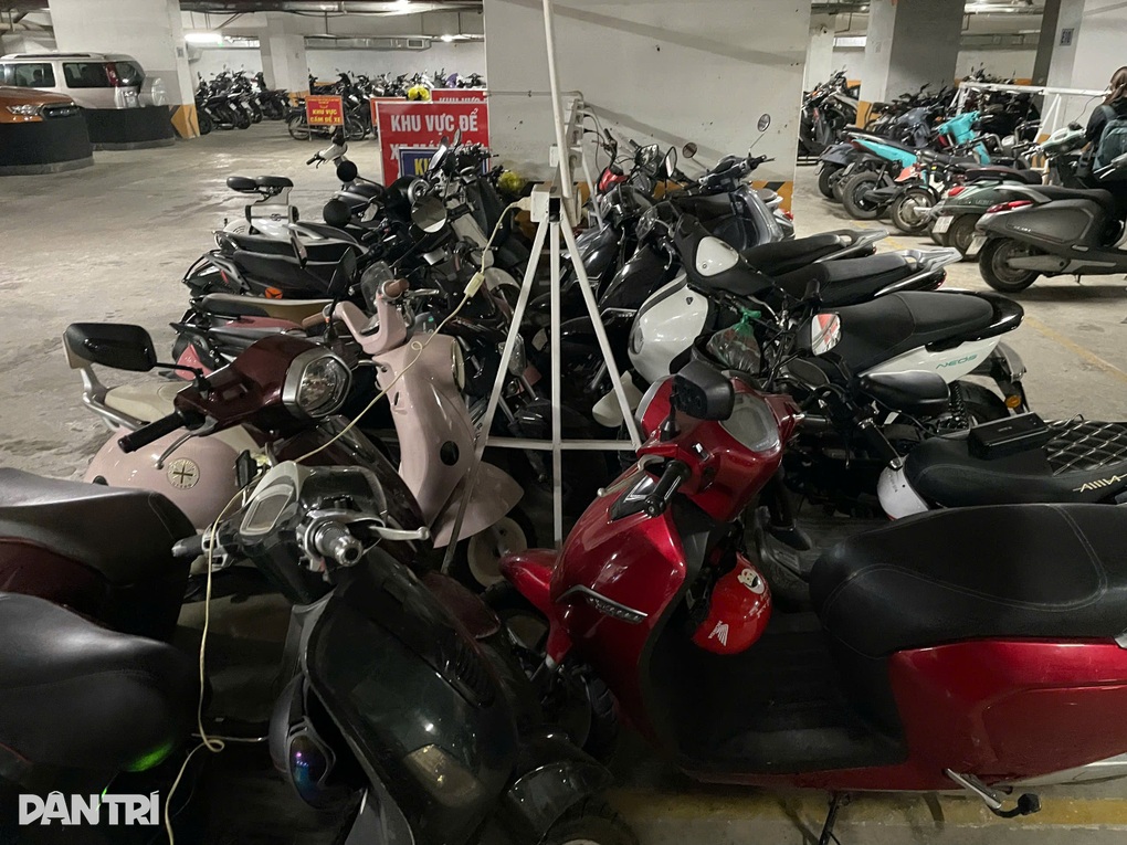 Vụ cấm gửi xe điện: Chung cư HH Linh Đàm rơi vào thế tiến thoái lưỡng nan - 1