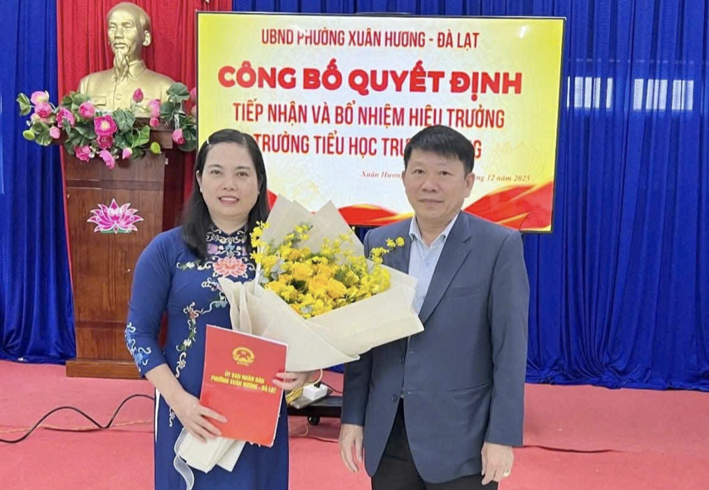 Vụ tố thực phẩm có mùi lạ ở Lâm Đồng: Trường học có tân nữ hiệu trưởng - 1