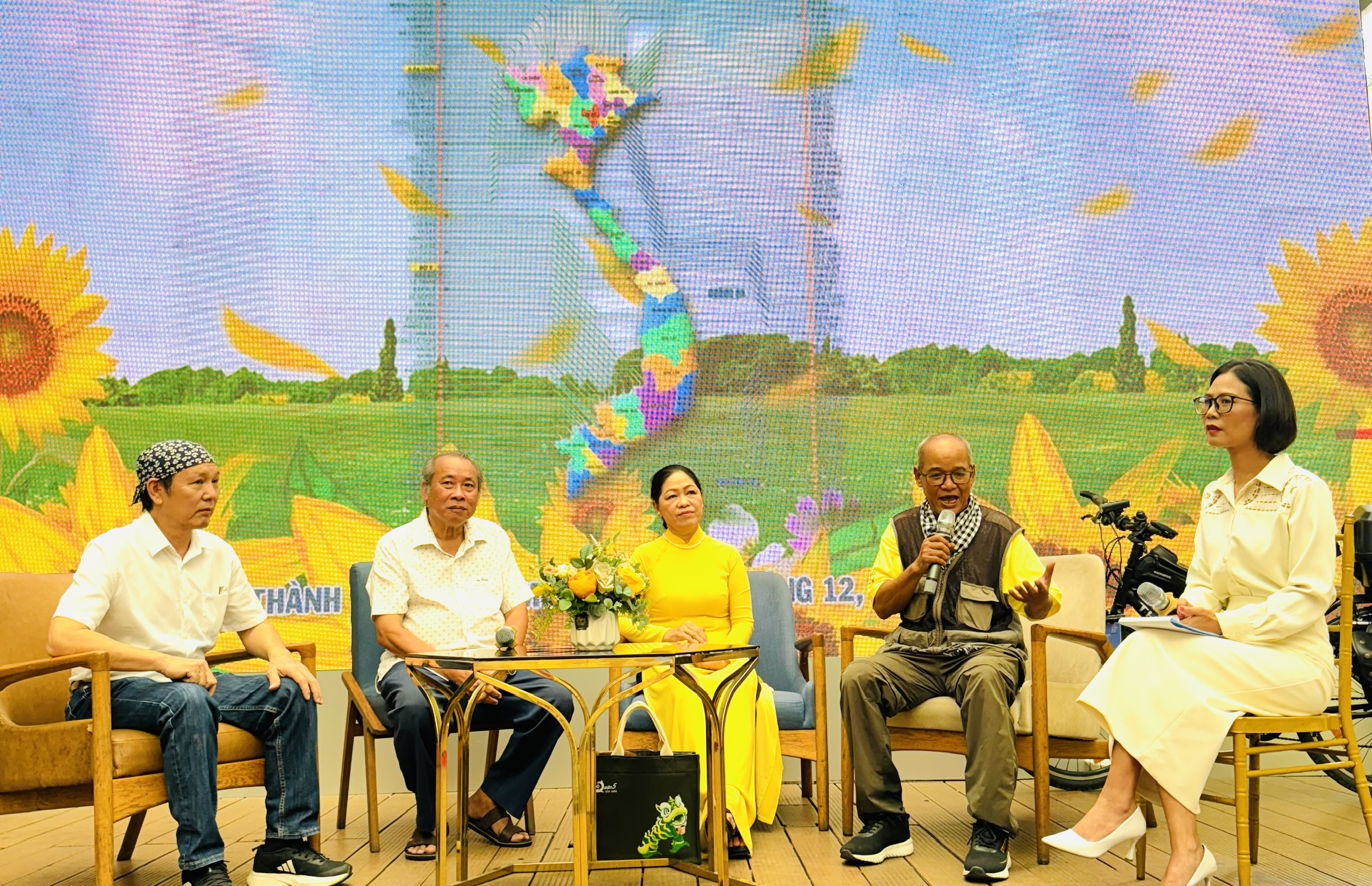 'Vua du khảo' Đào Kim Trang đam mê khám phá những miền di sản văn hóa- Ảnh 1.