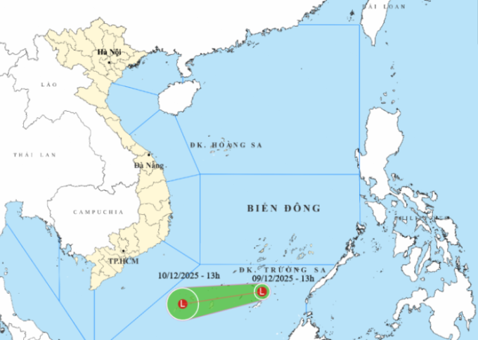 Vùng áp thấp xuất hiện trên Biển Đông. Ảnh: NCHMF