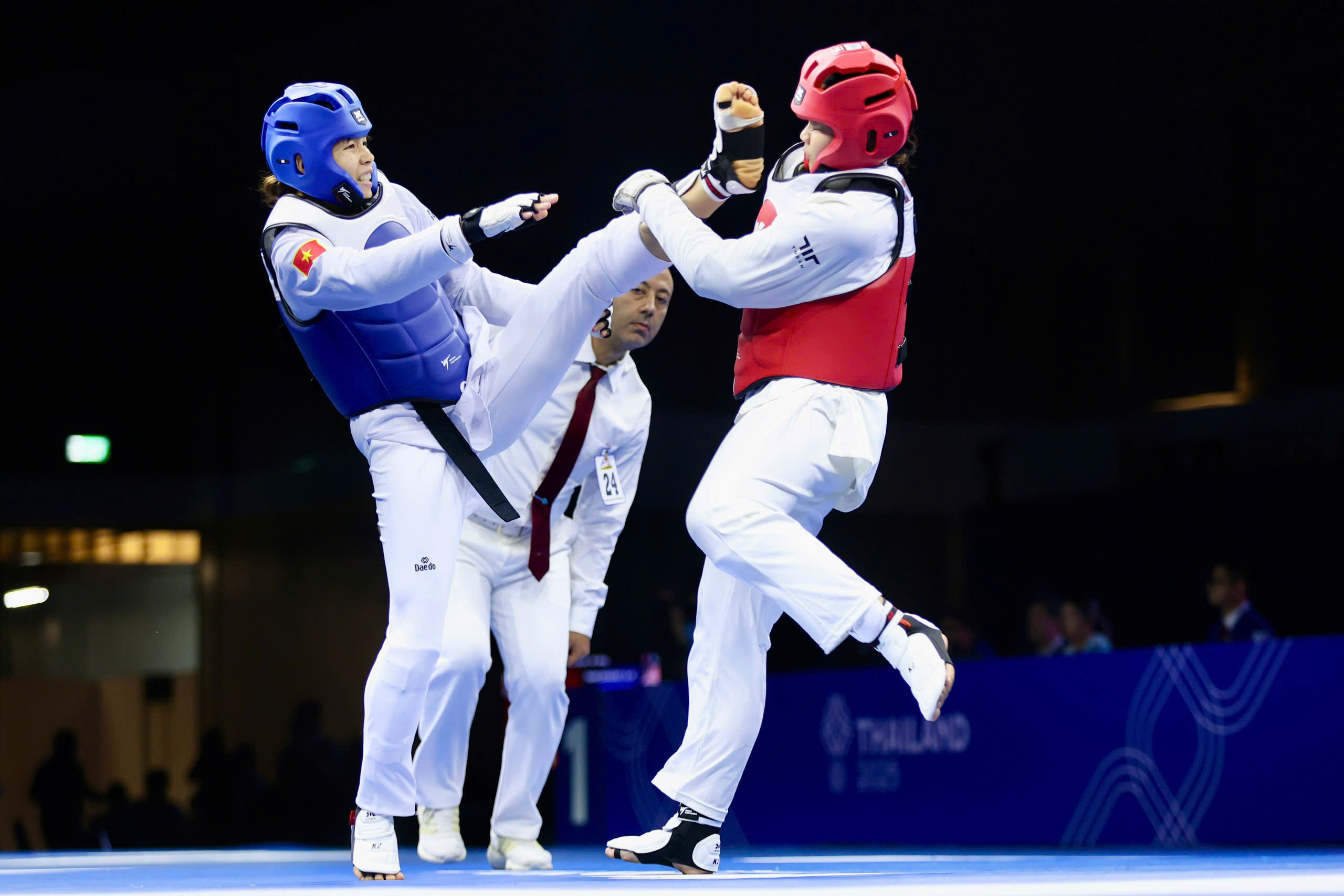 Vượt thử thách mang tên Thái Lan, võ sĩ Việt Nam trở lại đỉnh cao khu vực- Ảnh 1. Vượt thử thách mang tên Thái Lan, võ sĩ Việt Nam trở lại đỉnh cao khu vực- Ảnh 1.