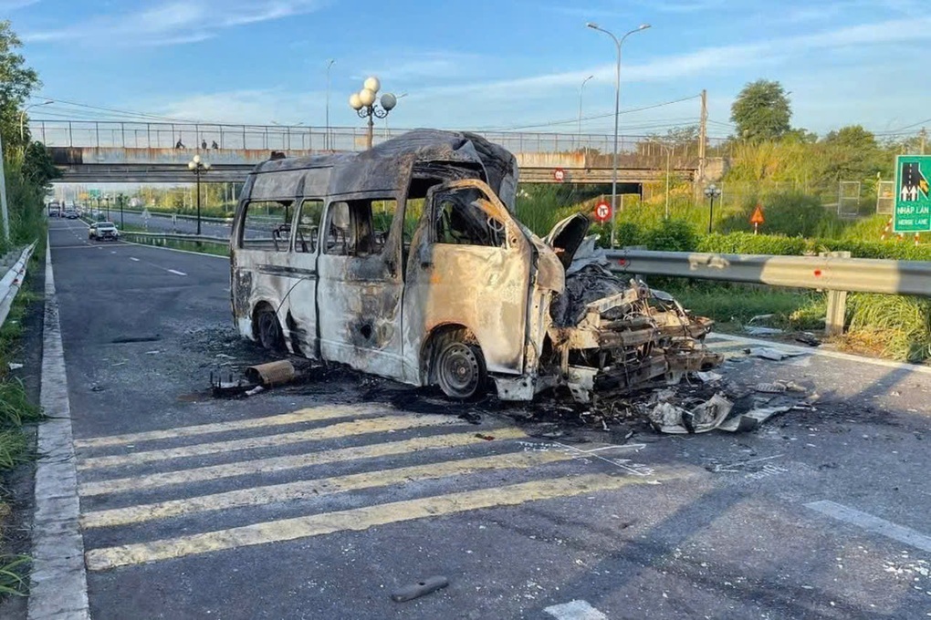 Xe cứu thương trong vụ tai nạn trên cao tốc Long Thành sử dụng sai mục đích - 2