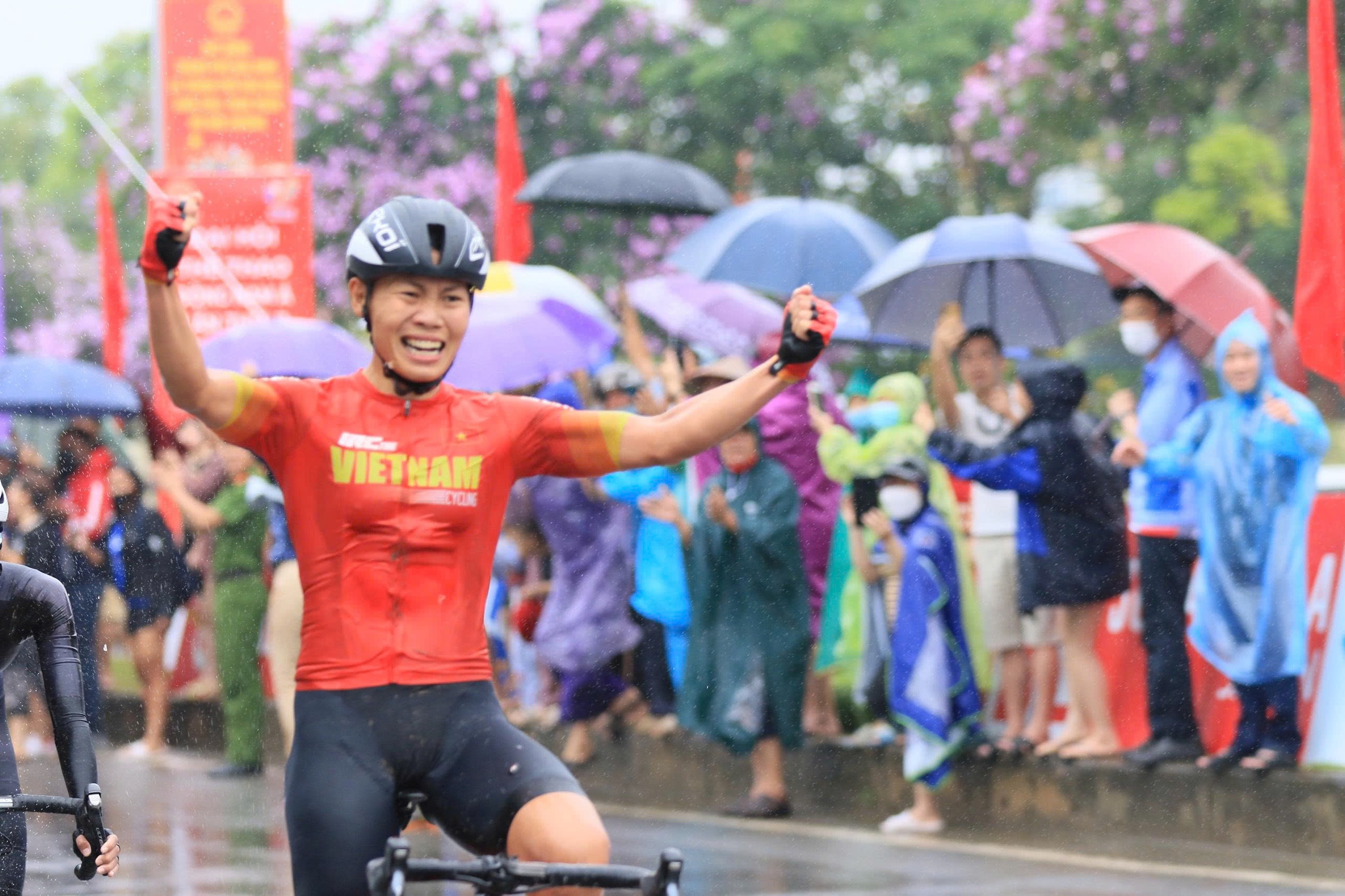 Xe đạp Việt Nam 'leo núi' ở SEA Games 33- Ảnh 1.