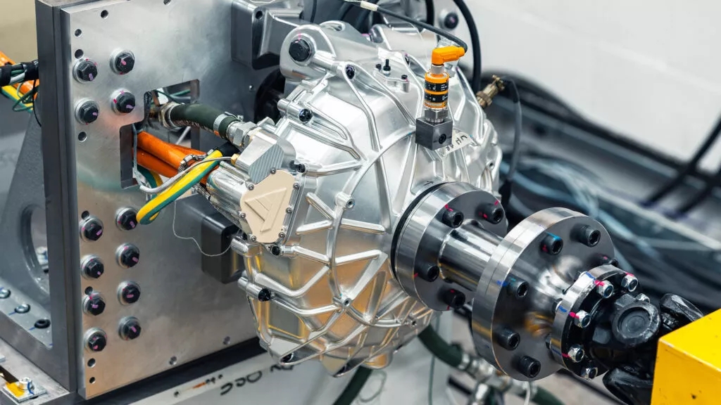 Xe điện sắp bỏ được phanh sau, còn chạy xa hơn mà không cần sạc nhờ công nghệ mới 1 xe điện - Ảnh 1.