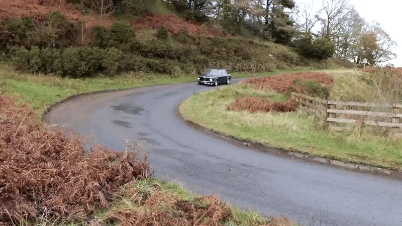 Xe xăng hoán cải sang xe điện sau 7 năm vẫn chạy tốt như ban đầu, đi 240km/sạc 3 xe điện - Ảnh 3.