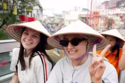 Khách du lịch Hà Nội tăng cao chưa từng có