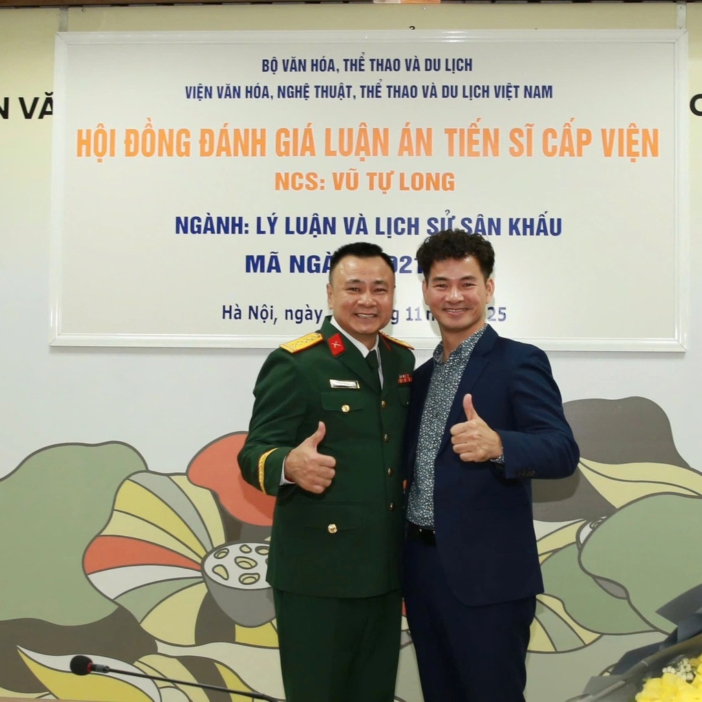 Xuân Bắc - Tự Long và tình bạn 3 thập kỷ hiếm thấy trong dàn “Táo quân” - 2