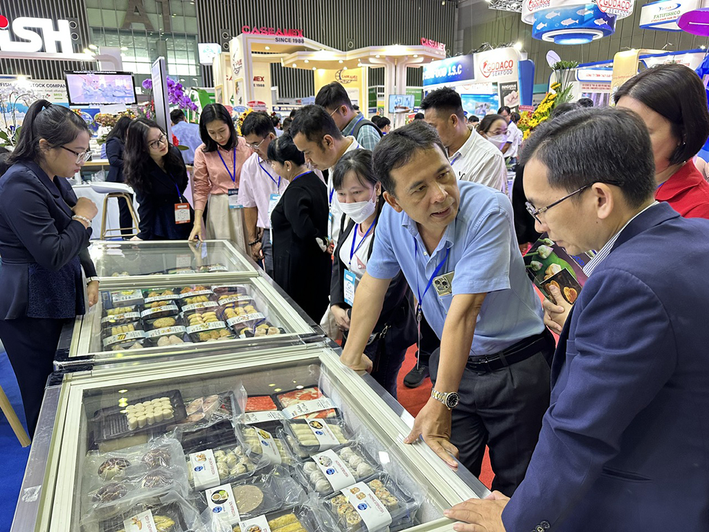 Xuất nhập khẩu lập kỷ lục 920 tỉ USD- Ảnh 2. Xuất nhập khẩu lập kỷ lục 920 tỉ USD- Ảnh 2.