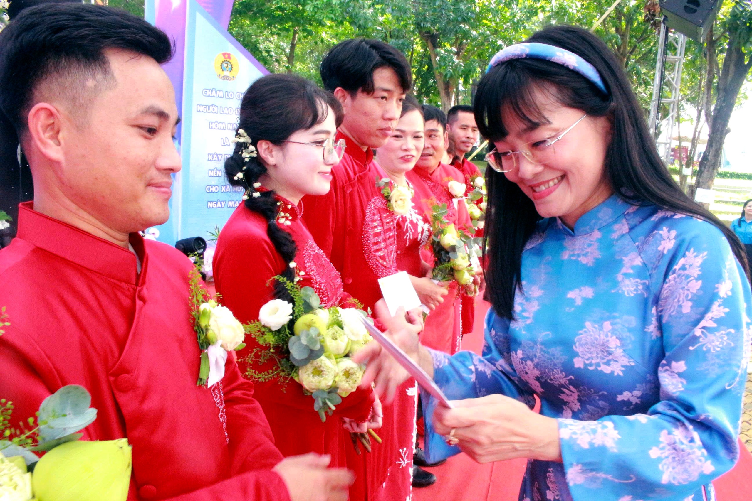 lễ cưới - Ảnh 1.