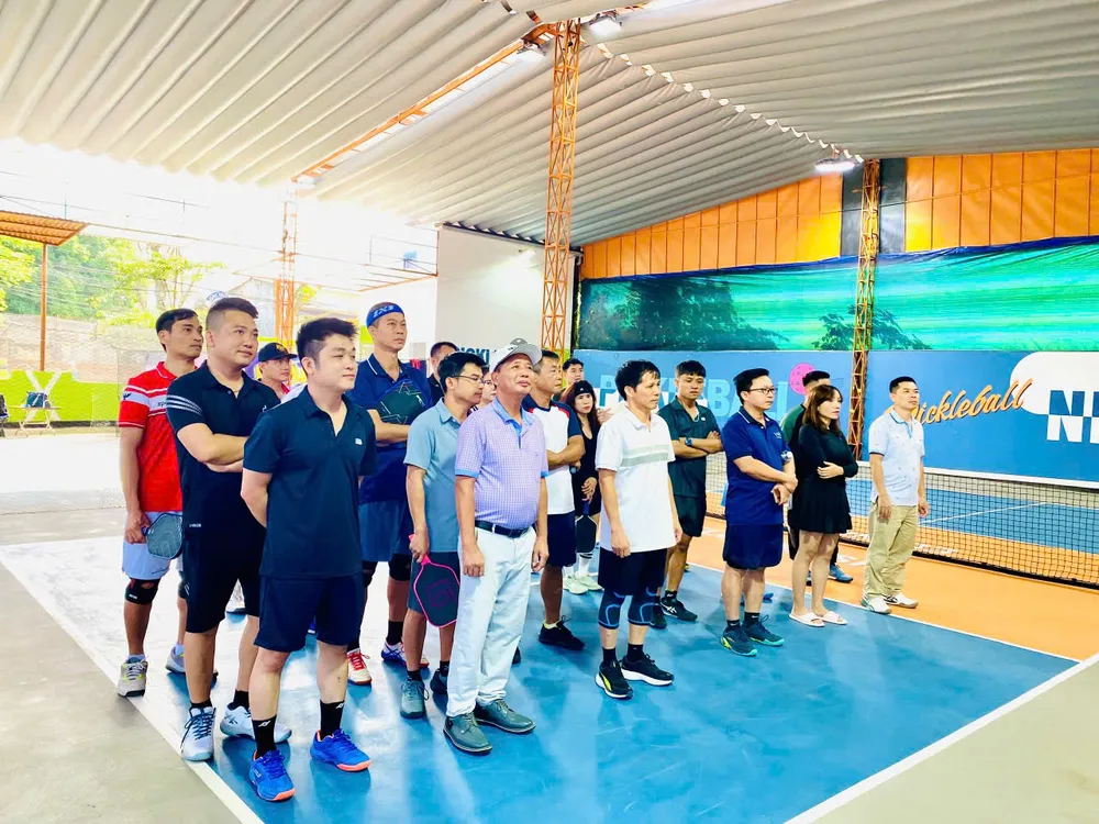 Các vận động viên tham gia giải Pickleball chung tay vì đồng bào vùng lũ. y-nghia-giai-pickleball-huong-ve-dong-bao-vung-lu-dak-lak (1).jpg
