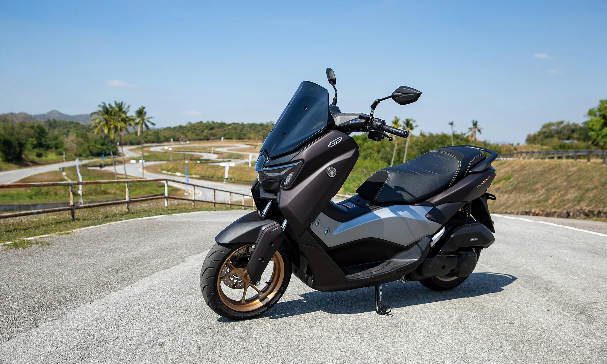 Yamaha NMAX 155 sắp trở lại Việt Nam: Bản mới nhất với loạt trang bị xịn, giá dễ ngang Honda SH 1 Yamaha NMAX 155 - Ảnh 1.