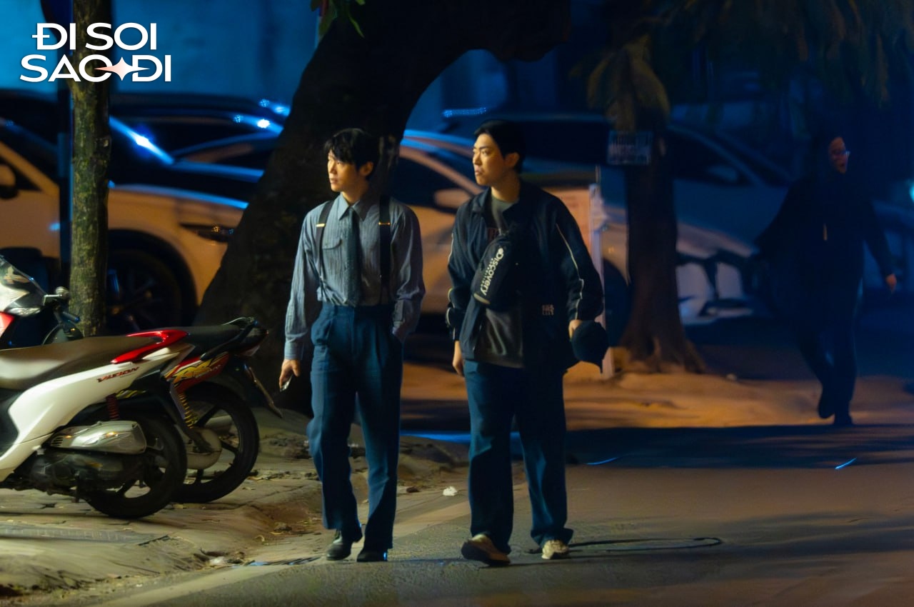 Zoom cận trường quay phim mới của Suzy - Kim Seon Ho ở Hà Nội- Ảnh 1. Zoom cận trường quay phim mới của Suzy - Kim Seon Ho ở Hà Nội- Ảnh 1.