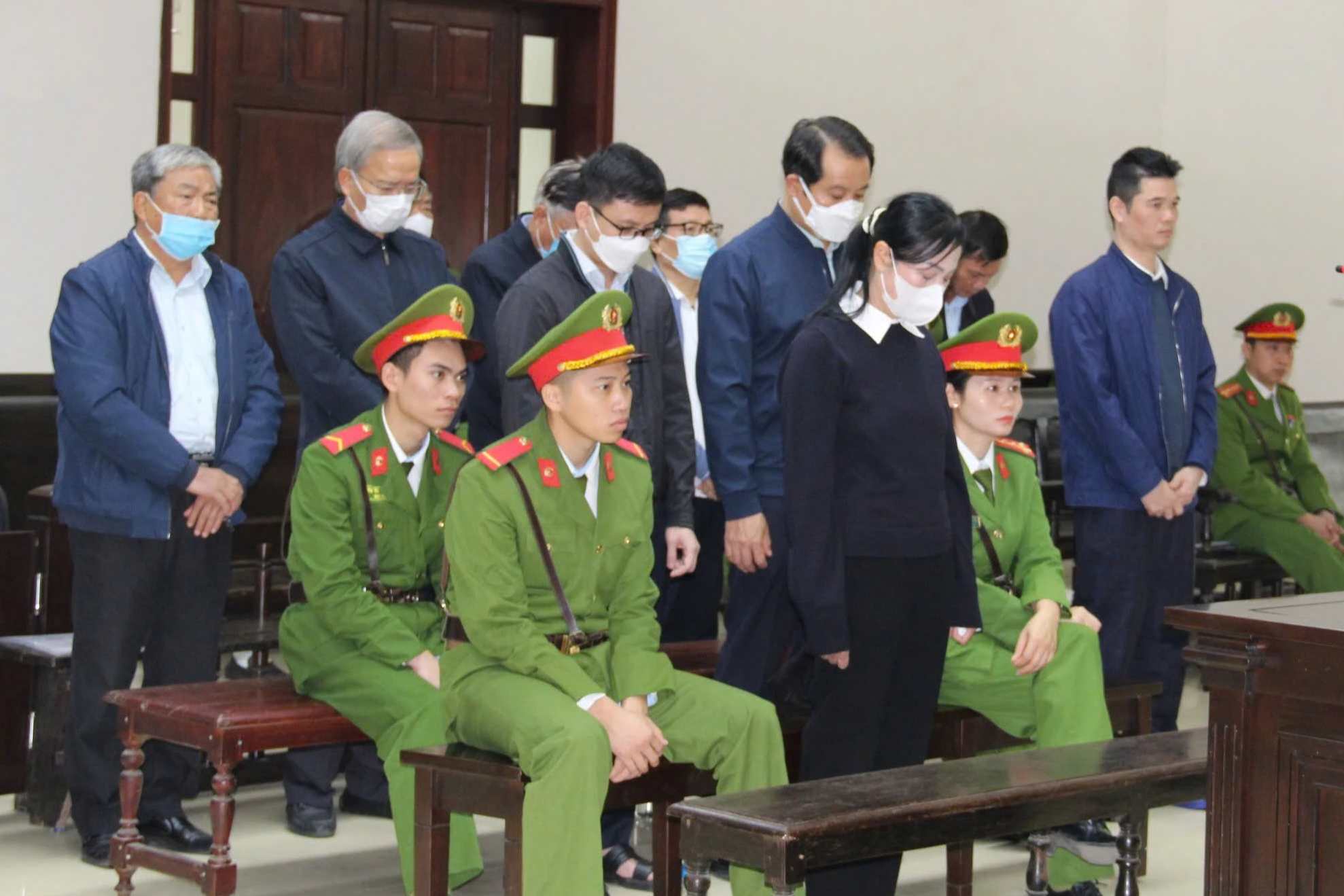 Xét xử vụ Tập đoàn Phúc Sơn: cựu Chủ tịch tỉnh Vĩnh Phúc cũ đột quỵ, xin vắng mặt- Ảnh 1. Xét xử vụ Tập đoàn Phúc Sơn: cựu Chủ tịch tỉnh Vĩnh Phúc cũ đột quỵ, xin vắng mặt- Ảnh 1.