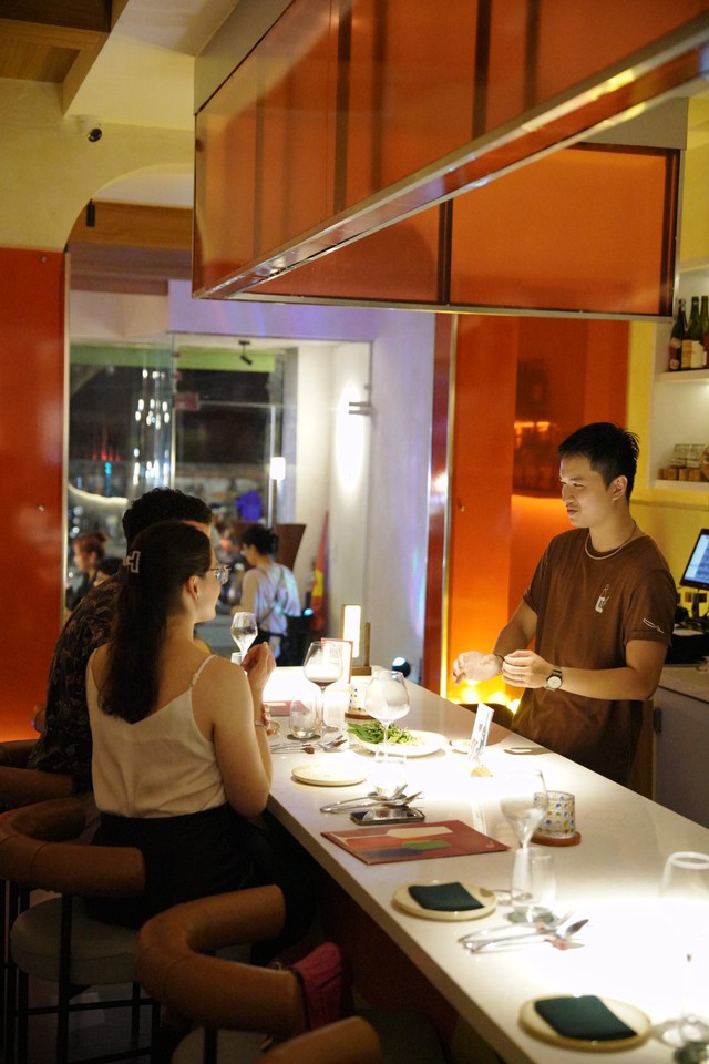 góc hẹn ẩm thực của Gen Z, nơi món ăn kể câu chuyện phố phường 3 MÀU - góc hẹn ẩm thực của Gen Z, nơi món ăn kể câu chuyện phố phường - Ảnh 3.