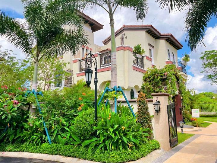 Không gồng mình ở thành phố, cặp vợ chồng 60 tuổi bán nhà 30 tỷ đồng về quê dưỡng già: nuôi mèo, trồng rau, nghĩ thôi đã thấy an nhàn- Ảnh 1.