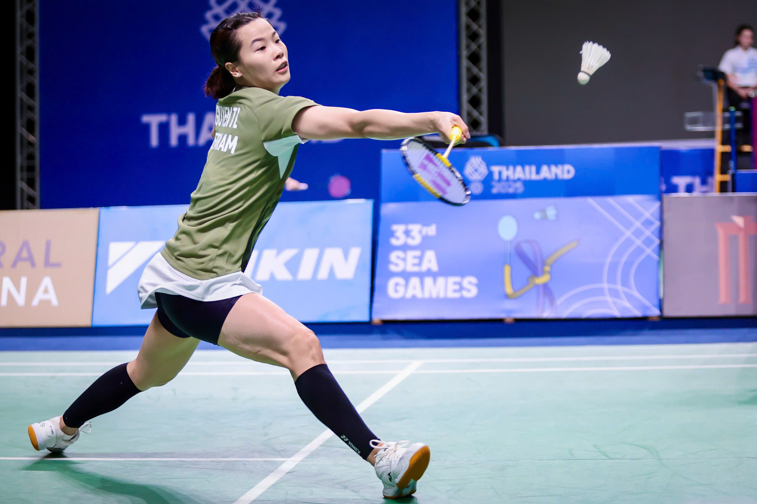 Đánh bại Nguyễn Thùy Linh, thần đồng cầu lông Indonesia tiết lộ bí quyết: ‘Tôi đã bắt bài những cú bỏ nhỏ…’- Ảnh 1. Đánh bại Nguyễn Thùy Linh, thần đồng cầu lông Indonesia tiết lộ bí quyết: ‘Tôi đã bắt bài những cú bỏ nhỏ…’- Ảnh 1.