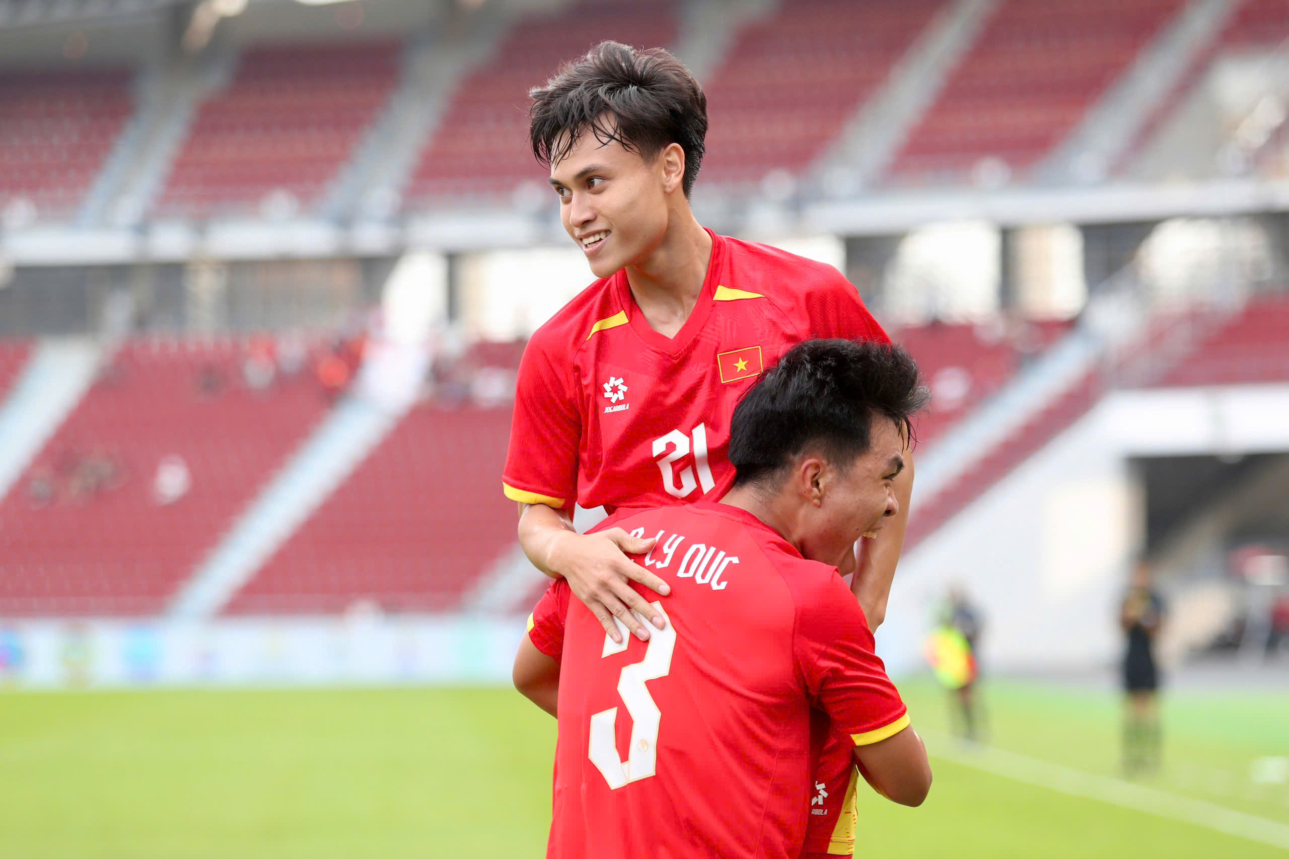 Báo Malaysia: ‘U.23 thắng bằng đẳng cấp vượt trội khiến đối thủ choáng váng’- Ảnh 1. Báo Malaysia: ‘U.23 thắng bằng đẳng cấp vượt trội khiến đối thủ choáng váng’- Ảnh 1.