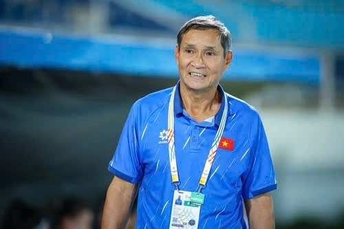 HLV Mai Đức Chung tiếp tục dẫn dắt đội tuyển nữ Việt Nam dự giải châu Á 2026: ‘Vị tướng già’ nói gì?- Ảnh 1.