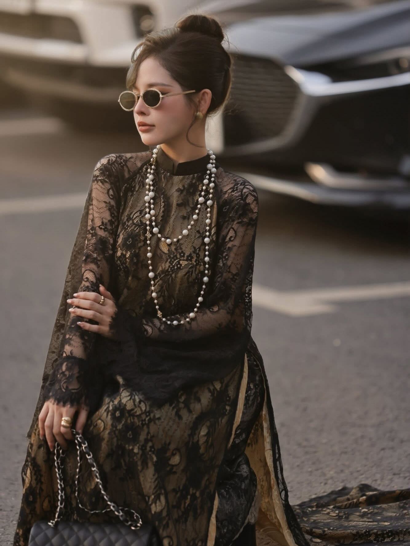 Hài: 1 mét vuông 10 nàng hoá phú bà áo dài ren, đụng hàng khiếp thế này mà vẫn đu trend mạnh- Ảnh 3.