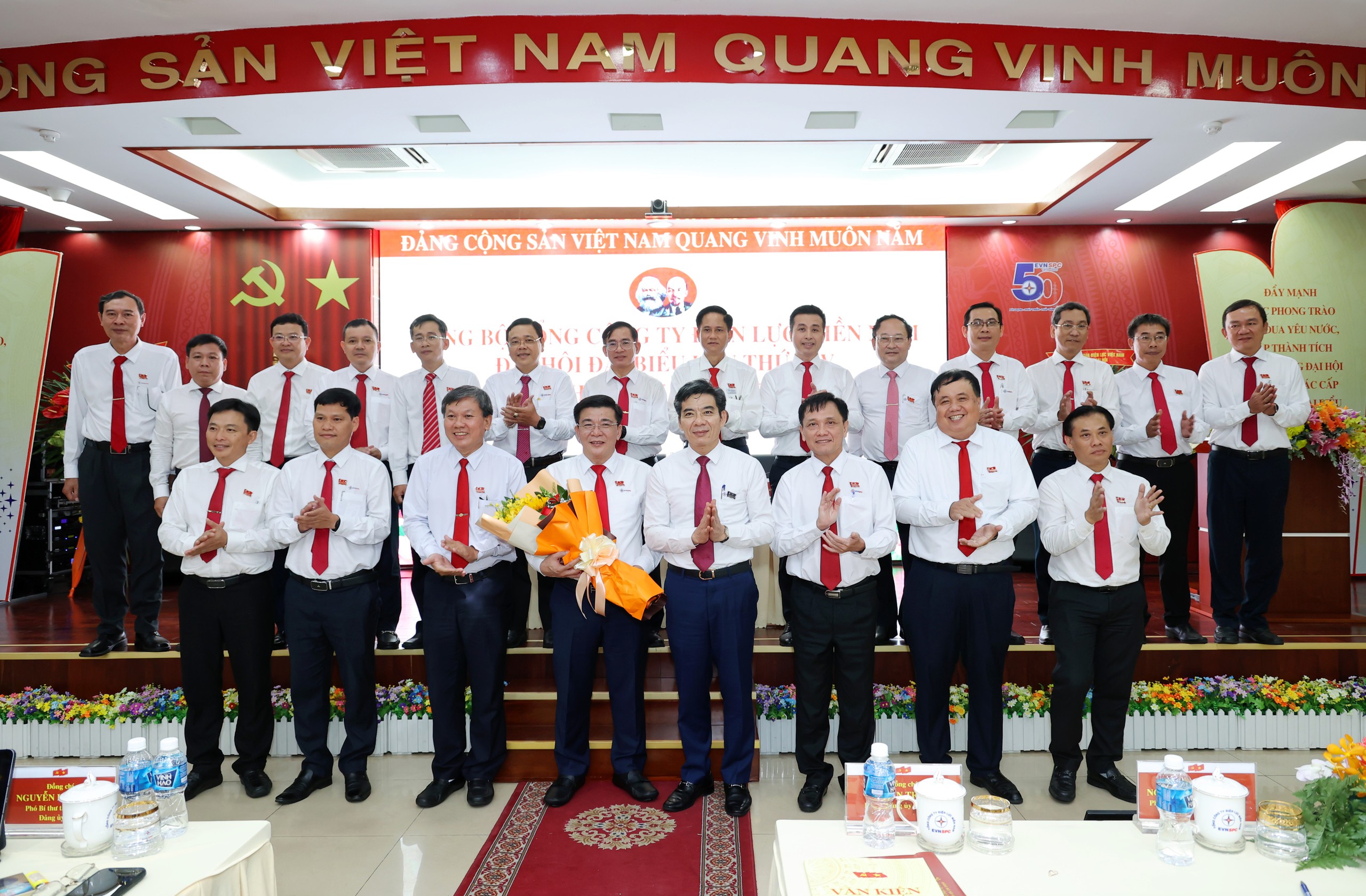 10 dấu ấn nổi bật của  EVNSPC trong năm 2025 - Ảnh 1.