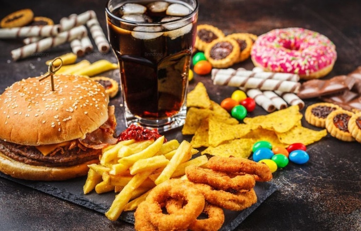 10 quy tắc vàng giúp giảm cân an toàn, hiệu quả và bền vững 3 Hạn chế đồ uống, bánh kẹo nhiều đường.