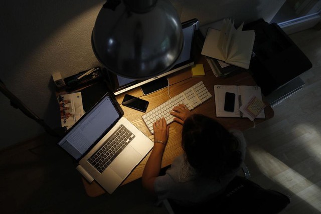 Góc khuất nghề làm trợ lý cho tỷ phú: 10 vòng phỏng vấn, yêu cầu làm việc 24/7, lương thưởng ra sao?- Ảnh 2.