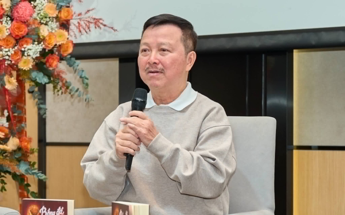 Tác giả Đặng Hoàng tại sự kiện sáng 10/1. Ảnh: Ban tổ chức cung cấp