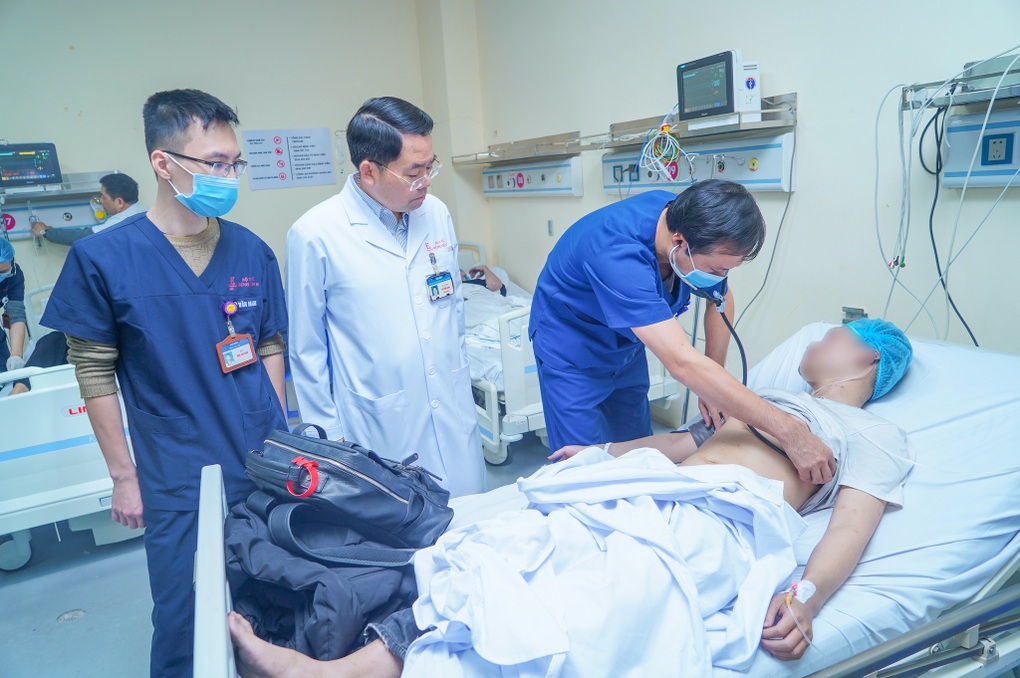 15 người nhập viện trong vụ cháy rạng sáng 7/1 ở Hà Nội - 2