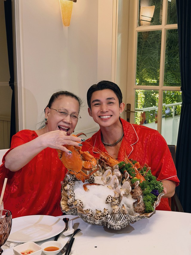 Touliver đón Tóc Tiên tận nơi, dàn sao Vbiz lần đầu công khai loạt tin vui khép lại 2025!- Ảnh 14.