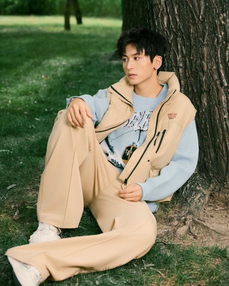 Dung mạo ngôi sao 'Đẹp trai nhất thế giới' 2025 - 5