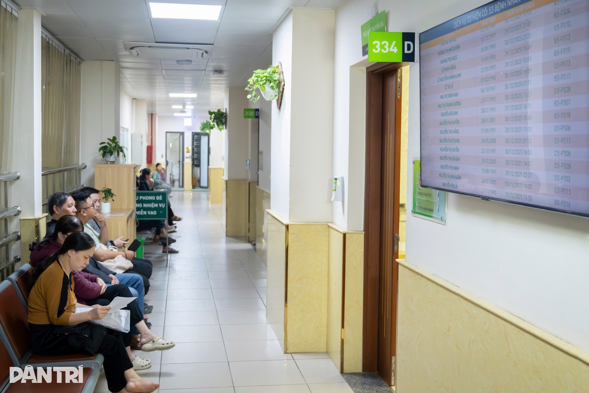 Vỡ òa khoảnh khắc những công dân 2026 đầu tiên của Việt Nam chào đời - 2