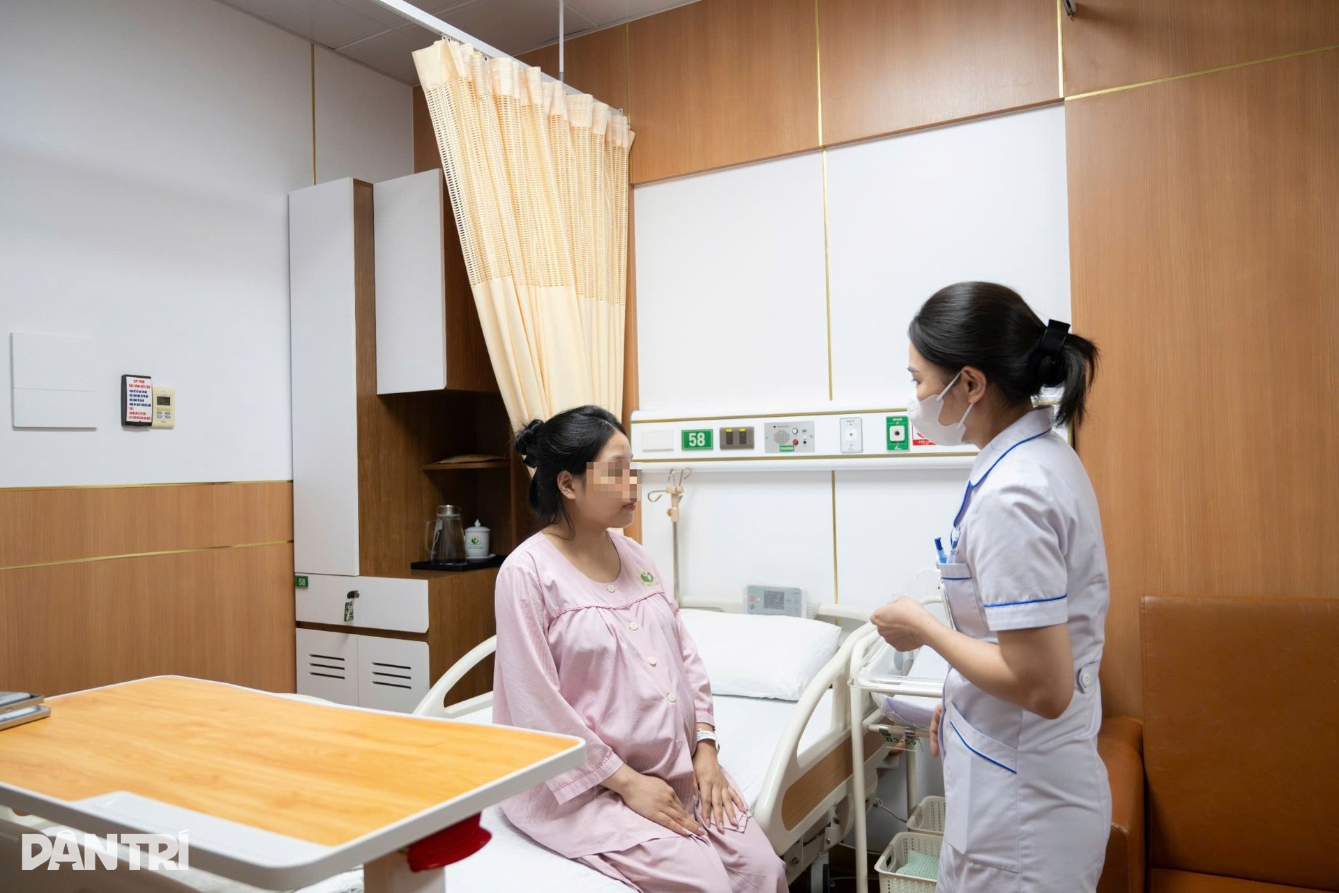 Vỡ òa khoảnh khắc những công dân 2026 đầu tiên của Việt Nam chào đời - 4