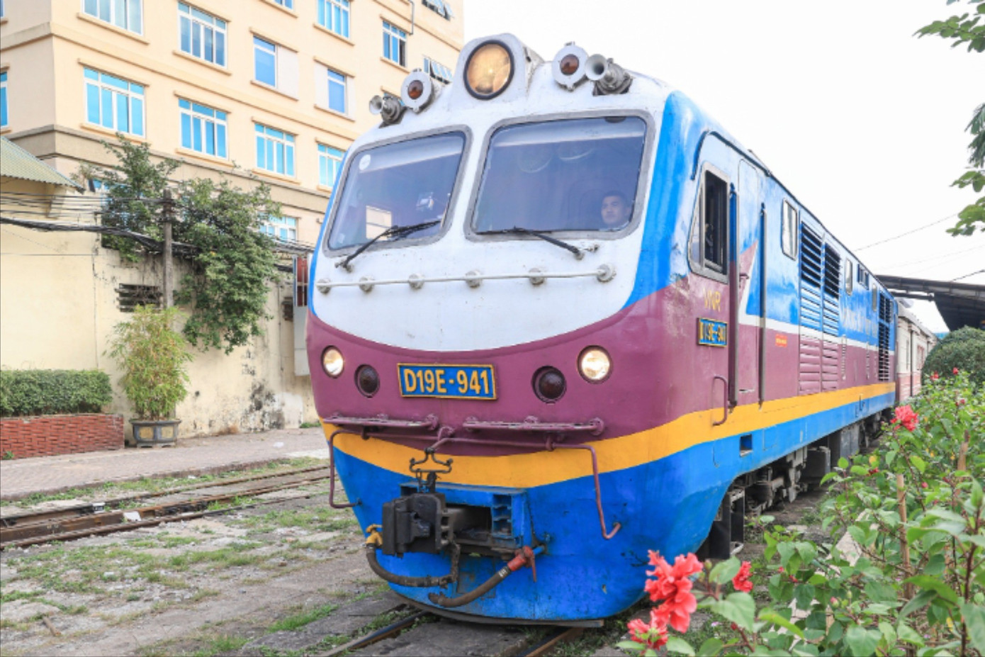 Nhiều người thích đi tàu để 'sống chậm' trong ngày cuối năm- Ảnh 6.