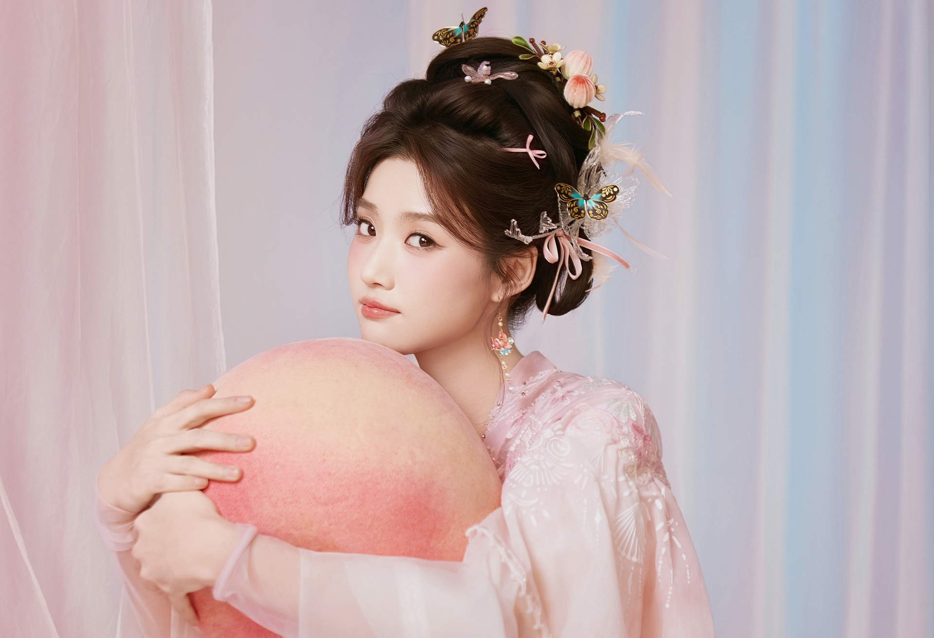 Mỹ nhân đẹp nhất Đêm hội giao thừa 2026: Nhan sắc gây nghiện cực mạnh, tiên nữ chứ không phải người- Ảnh 5.