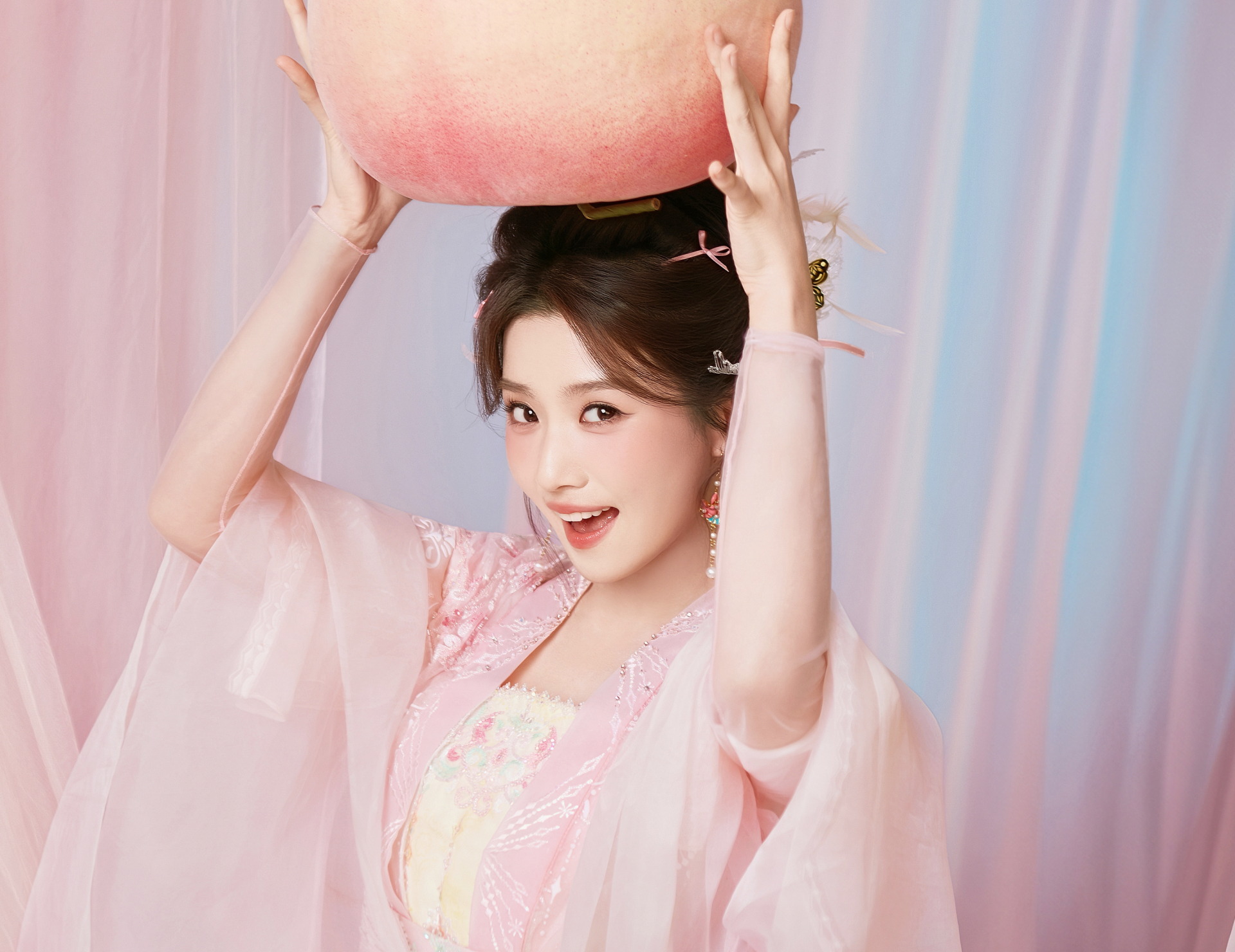 Mỹ nhân đẹp nhất Đêm hội giao thừa 2026: Nhan sắc gây nghiện cực mạnh, tiên nữ chứ không phải người- Ảnh 9.