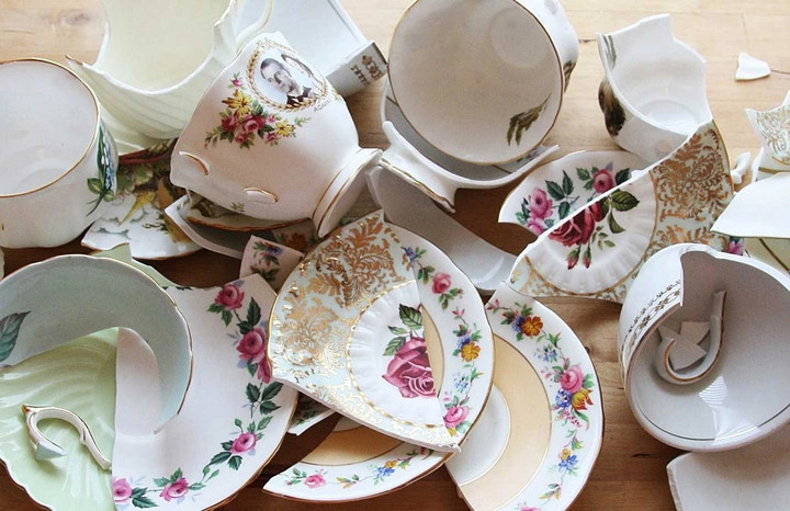 Những tập tục kỳ lạ mừng năm mới trên thế giới- Ảnh 4.