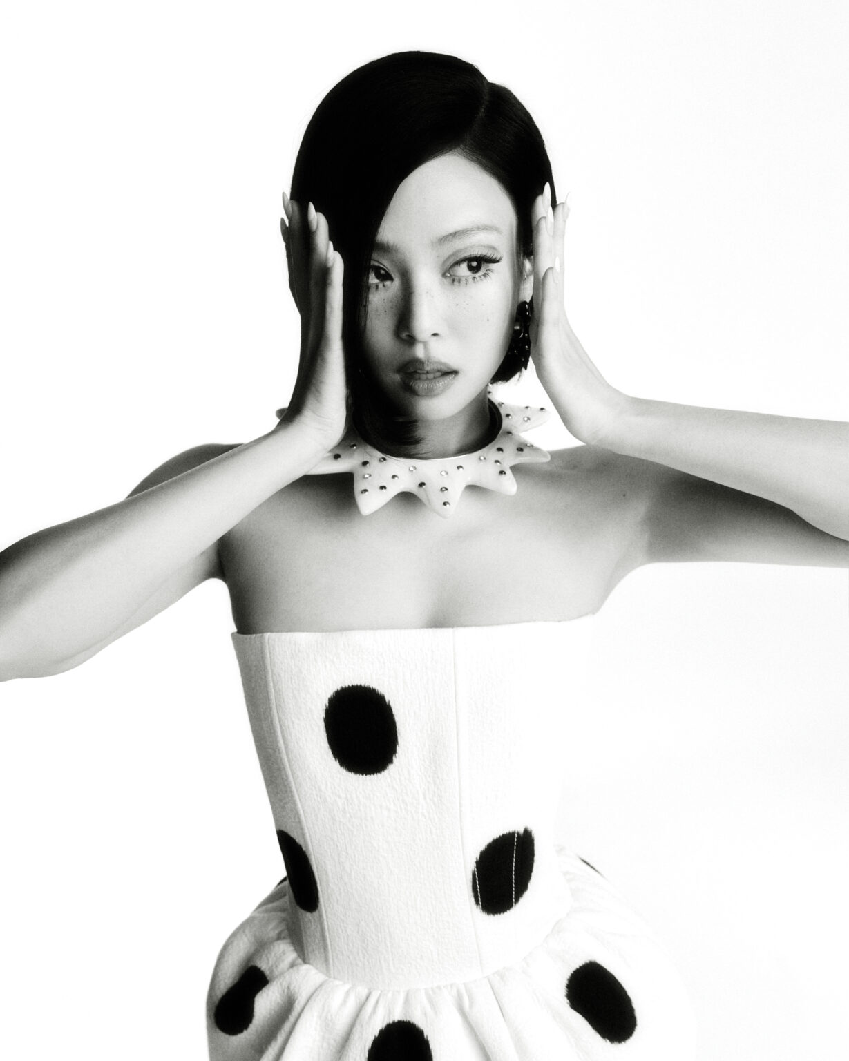 Jennie mở bài năm 2026 khét lẹt!- Ảnh 4.