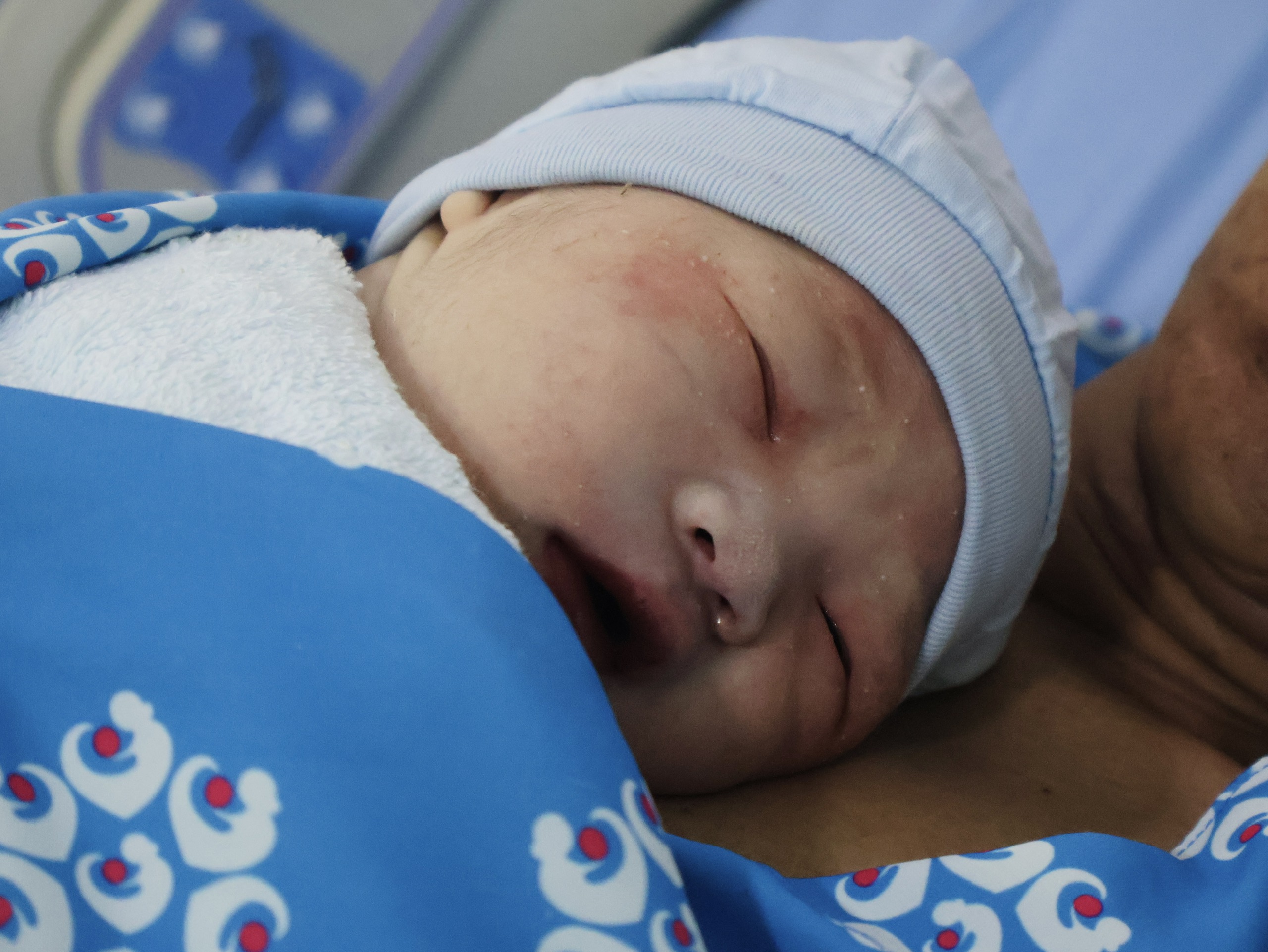 Những em bé ‘0 giờ’ chào đón năm mới 2026, mong thành nhân tài- Ảnh 4.