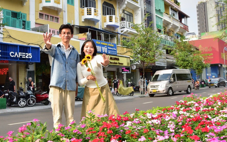 Nút giao An Phú, vòng xoay Phú Hữu ùn ứ, cao tốc thông thoáng trong ngày đầu năm mới - Ảnh 10.