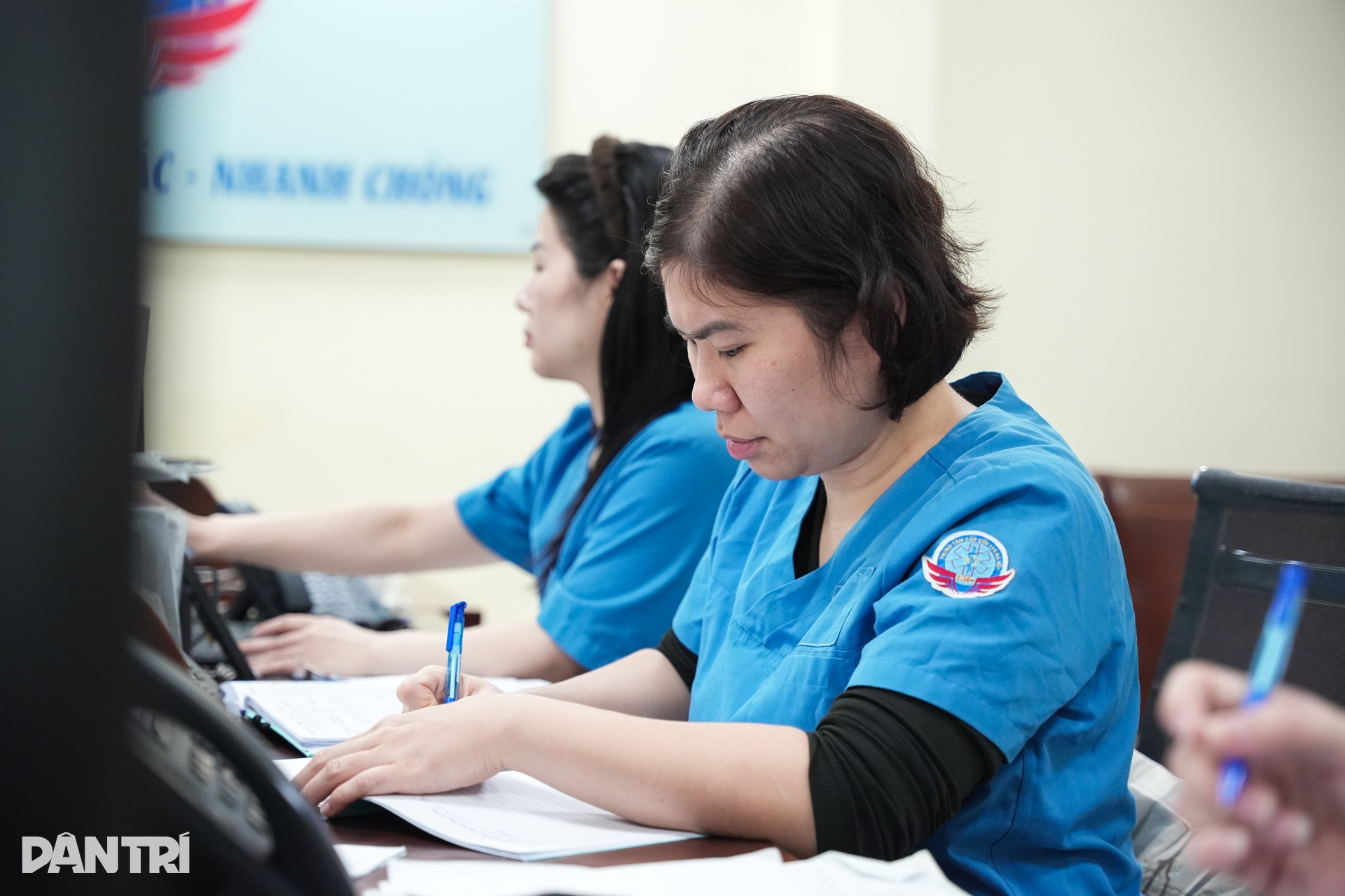 Theo chuyến xe cấp cứu xuyên đêm không biết ngày nghỉ lễ - 12