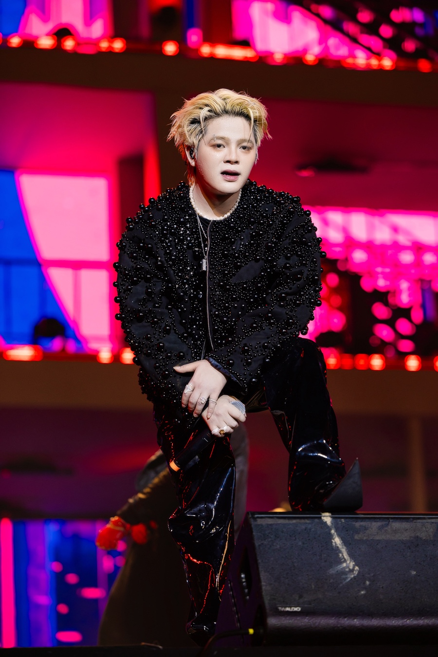 HOZO City Tết Fest 2025: 3 đêm nhạc bùng nổ cùng Mỹ Tâm, SOOBIN và dàn sao đỉnh cao, Đức Phúc “se duyên” màn cầu hôn 102 triệu đồng- Ảnh 13.