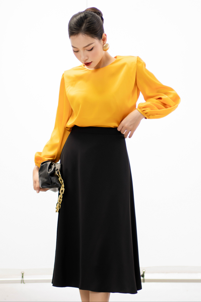 Diện trang phục sắc vàng rực rỡ, sang chảnh đón năm mới- Ảnh 3.