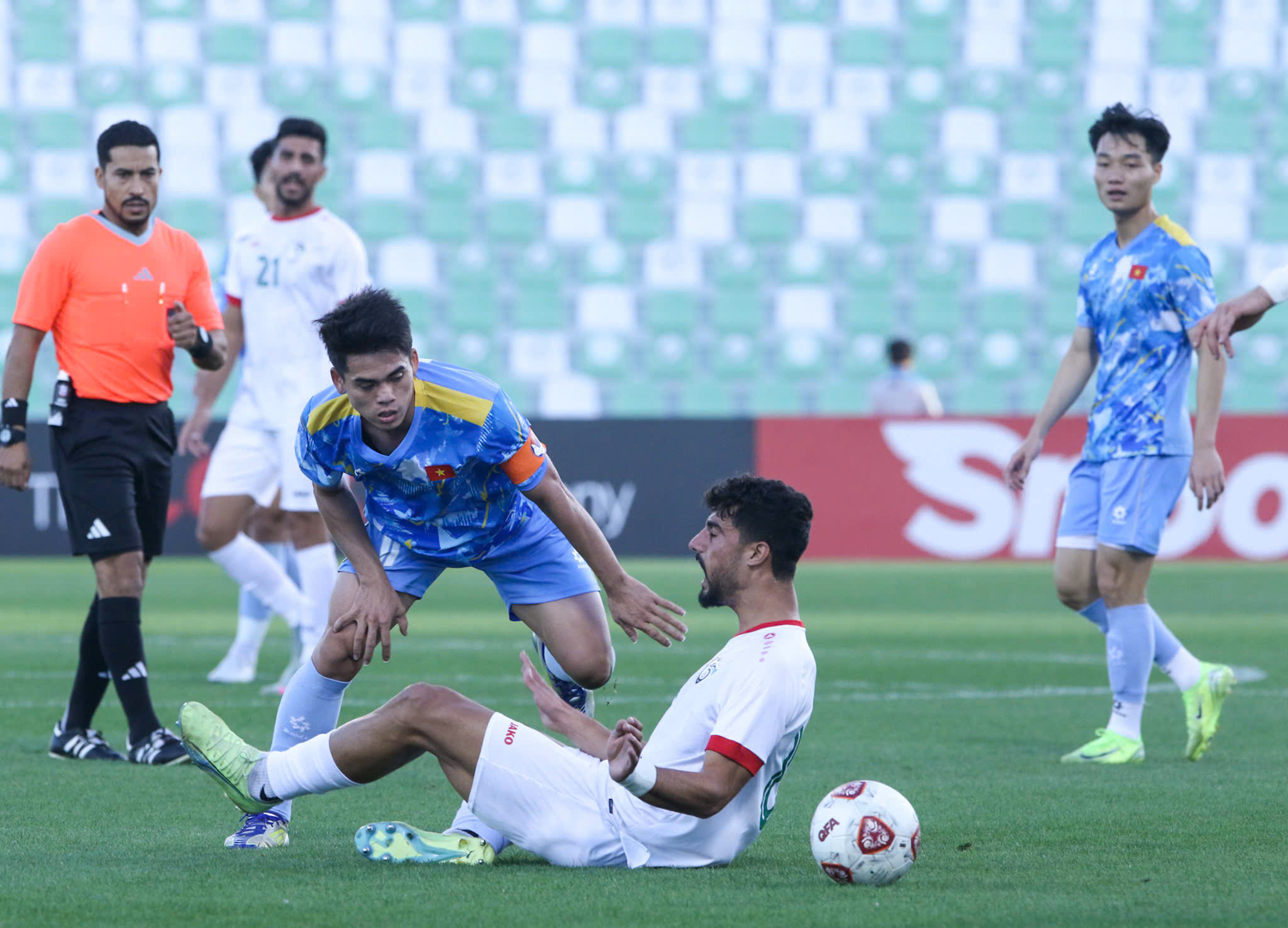 Đâu là những vấn đề ‘nóng’ của U.23 Việt Nam, HLV Kim Sang-sik tính toán chiến lược thế nào? - Ảnh 4. Đâu là những vấn đề ‘nóng’ của U.23 Việt Nam, HLV Kim Sang-sik tính toán chiến lược thế nào? - Ảnh 4.