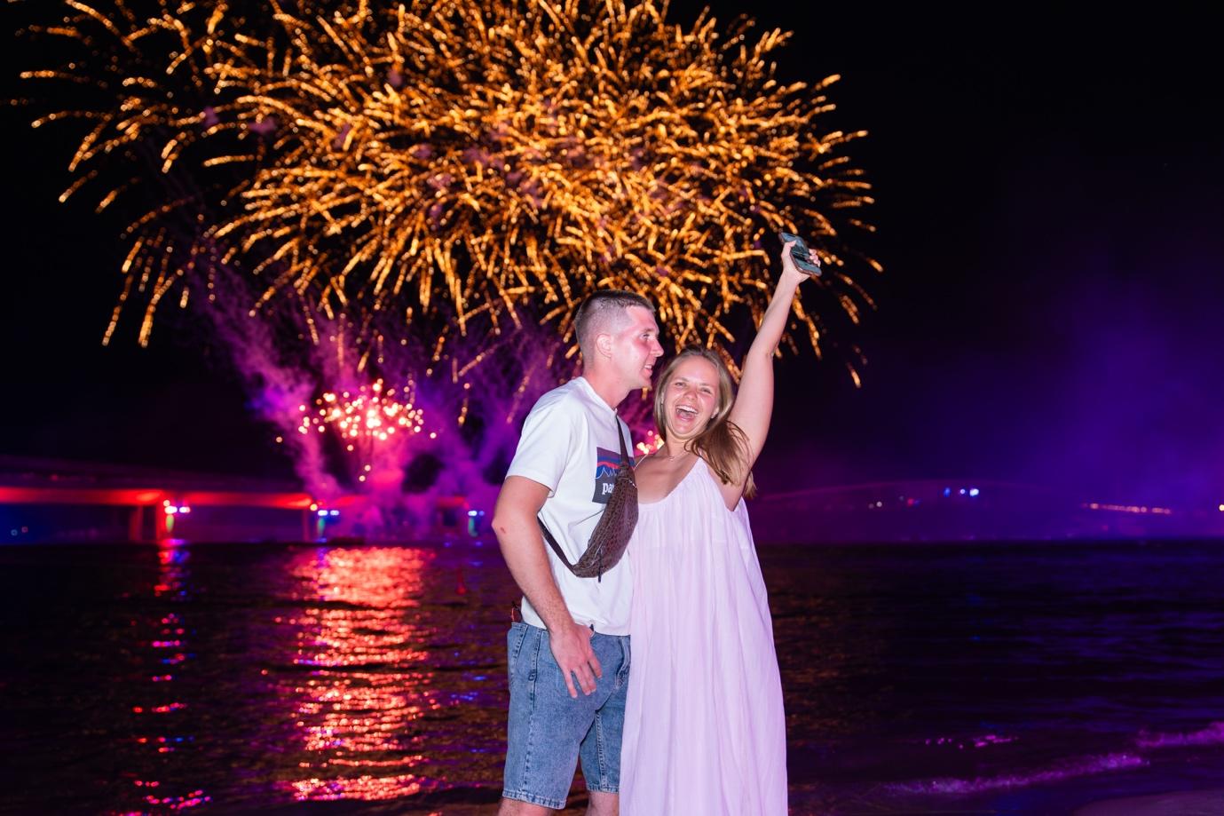 Thị trấn Hoàng Hôn rực sáng Countdown 2026 với ba màn pháo hoa, hút vạn du khách 4 Thị trấn Hoàng Hôn rực sáng Countdown 2026 với ba màn pháo hoa, hút vạn du khách - 4